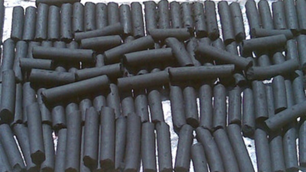 الفحم النباتي طارد للسموم من الجلد والجسم