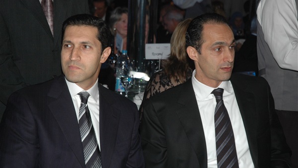 بدء محاكمة نجلي مبارك في «التلاعب بالبورصة»