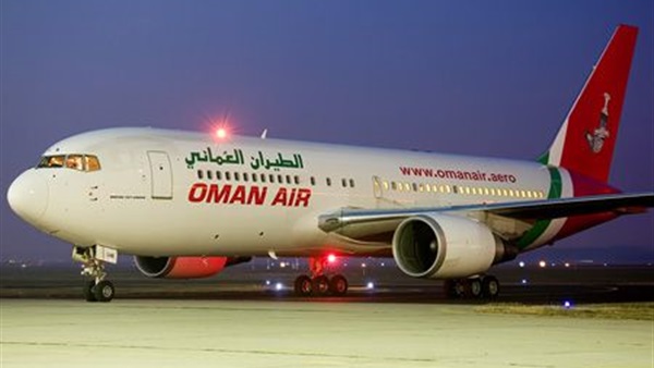 الطيران العماني ينفي هبوط إحدى طائراته اضطراريا بالكويت