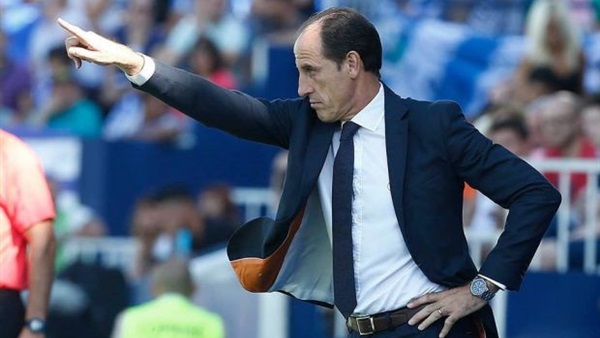 مدرب «فالنسيا» يتحدث بعد الفوز على إسبانيول في الدوري الإسباني