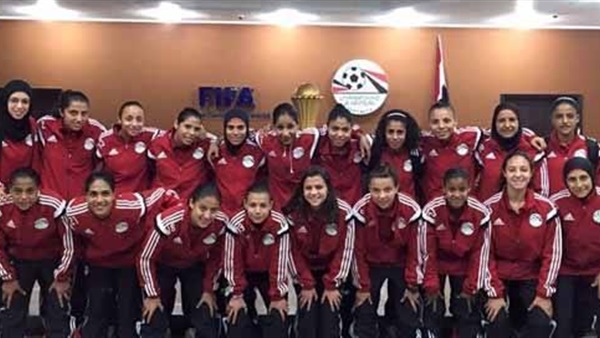 بعثة منتخب الكرة النسائية في طريقها للمغرب إستعدادا للوديتين