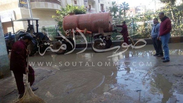 حملة مكبرة لرفع مخلفات الأمطار من مقابر دسوق بكفر الشيخ‎