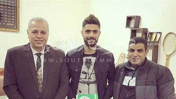 بعد خروجه من القائمة الإفريقية.. «العجيزي» ينتقل إلى الإنتاج (صور)