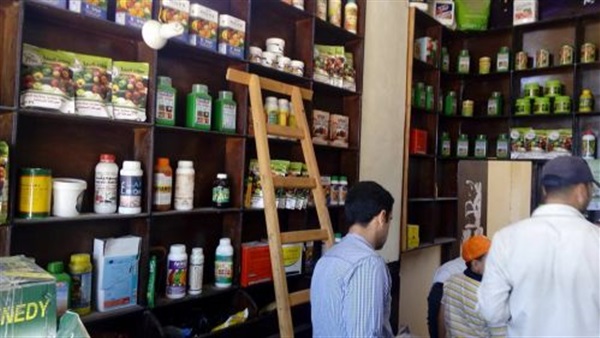 ضبط عبوات منظفات ومبيدات منتهية الصلاحية بالبحيرة‎