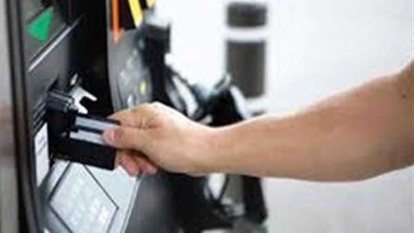 مدير مشروع «كارت البنزين الذكي» يوضح طريقة تفعيله 