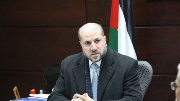 مستشار الرئيس الفلسطيني يغادر القاهرة