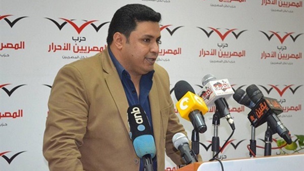 «المصريين الأحرار»: نؤيد زيادة أعضاء «الحي والقرية» في قانون المحليات