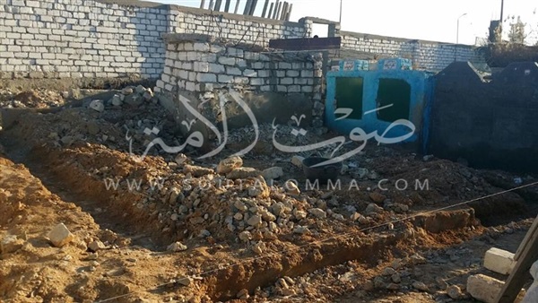 ضبط مواطن هدم «مقابر» دون ترخيص غرب الإسكندرية