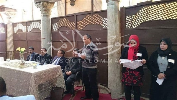 أثريو المنيا يحتفلون بعيد الأثريين الحادي عشر بمسجد اللمطي (صور)