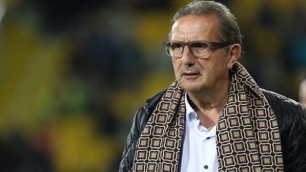 الاتحاد الجزائري يتجه لإقالة المدير الفني 