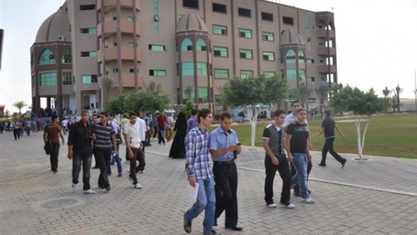 احتجاز كهربائي لاتهامه بالنصب على 3 طلاب جامعيين