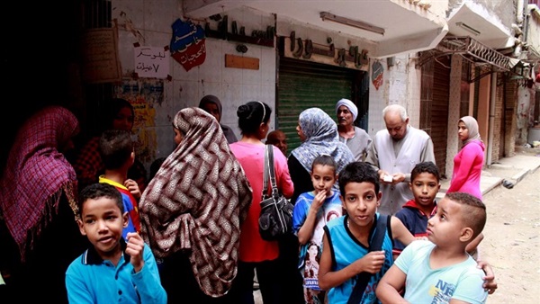 «التموين»: كيلو السكر بـ 3 جنيه والزيت 7 (فيديو)