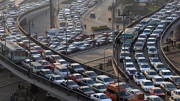 كثافات مرورية تضرب الجيزة.. وهذه الطرق البديلة
