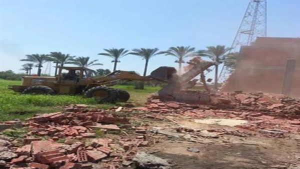 إزالة 209 حالة تعد على 9 فدان بمراكز المنيا