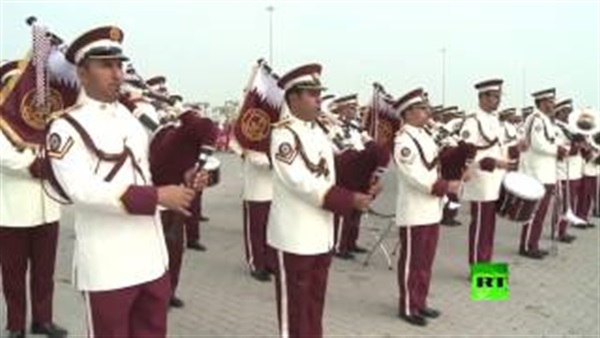 3 سفن حربية ومدمرة صينية تدخل موانئ قطر (فيديو)