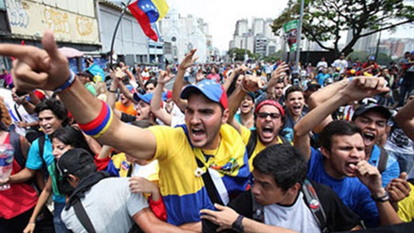 تظاهرات في فنزويلا للمطالبة بتحديد موعد الانتخابات الإقليمية