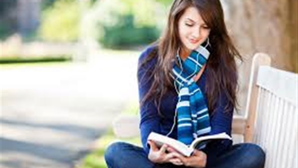 دراسة: الأكثر قراءة أطول عمرا