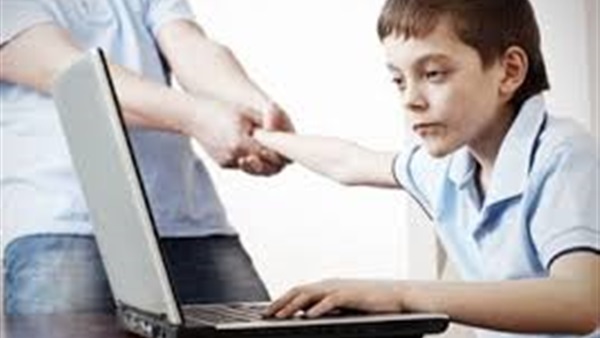 إدمان الإنترنت قد يزيد مخاطر الاكتئاب والقلق 