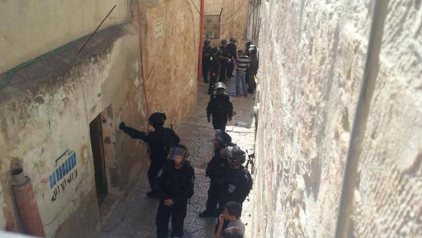 المستوطنون يستولون على محل تجاري في القدس القديمة