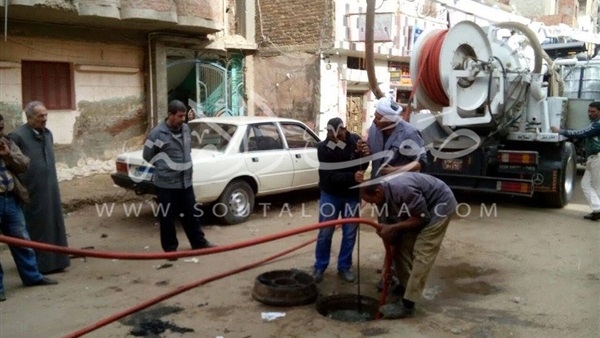 حل مشكلة الصرف الصحي بشوارع مدينة دسوق في كفر الشيخ (صور)