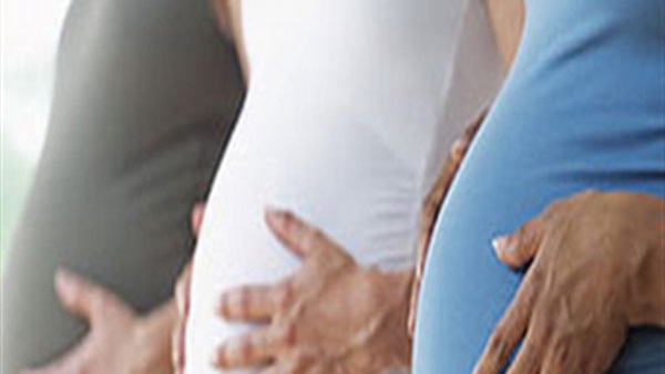 دراسة: تعرض الحوامل للضوء الأزرق قد يمنع الولادات المبكرة