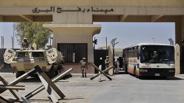 فتح معبر رفح في الإتجاهين أمام الحالات الإنسانية