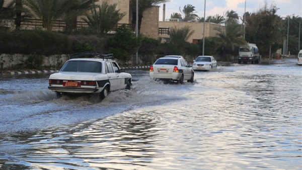 الأمطار تغرق شوارع مدن بشمال سيناء