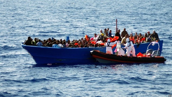 خفر السواحل الإيطالي: إغاثة نحو 1000 مهاجر في البحر المتوسط