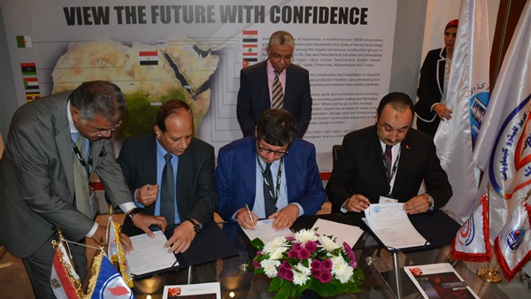 البترول: توقيع عقد مشروع إعادة تأهيل ورصف طريق النهضة بالإسكندرية