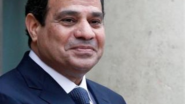 عاملة لـ«السيسي»: «الحمد لله بقالنا رئيس زي حضرتك»
