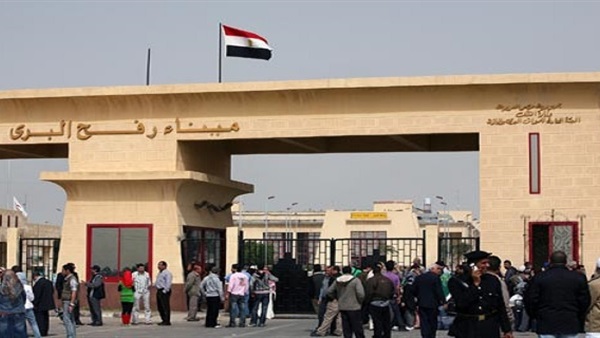 عبور 1040 فردا بين مصر وقطاع غزة