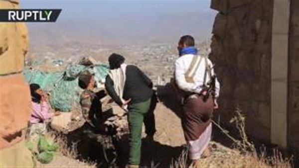 معارك بين قوات الحكومة والحوثيين في اليمن (فيديو)