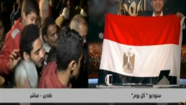عمرو أديب يحتفل بفوز مصر على المغرب على طريقته الخاصة (فيديو)
