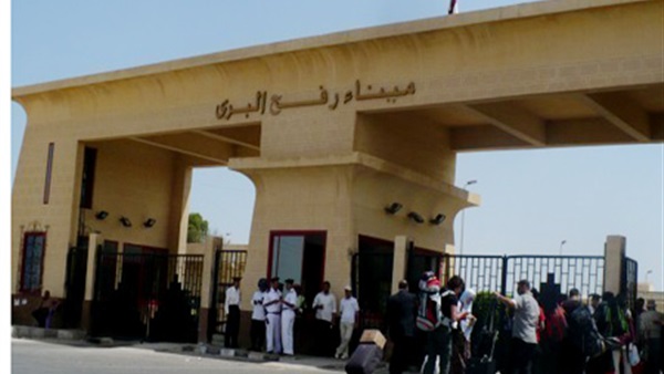في اليوم الثاني لافتتاحه.. عبور 1931 من العالقين بين مصر وغزة 