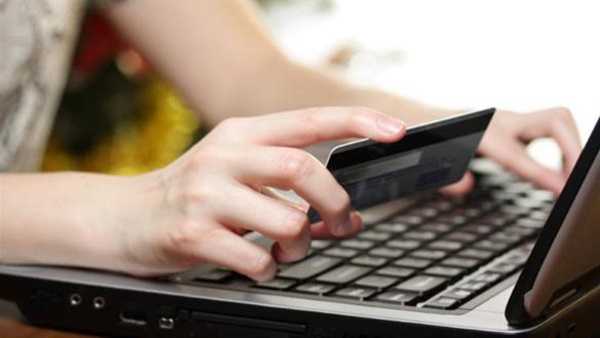 36.3 مليون فرنسي اشتروا طلباتهم عبر الإنترنت خلال عام 2015 