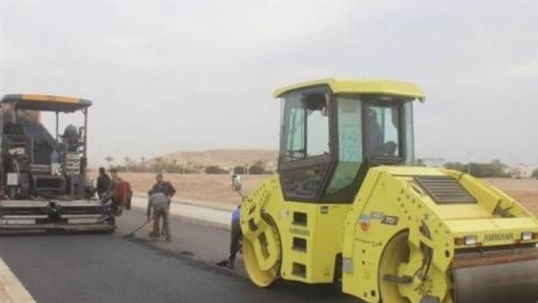 الانتهاء من رصف عدد من طرق ومداخل القرى بسمالوط المنيا