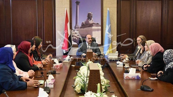 محافظ الإسكندرية يلتقي أعضاء المجلس القومي للمرأة 