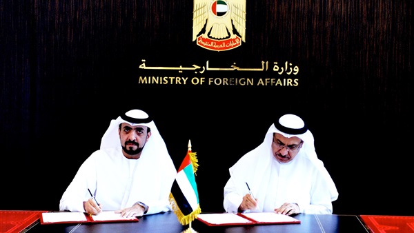 الإمارات تستدعي مسؤول إيراني احتجاجا على دعم الحوثيين باليمن
