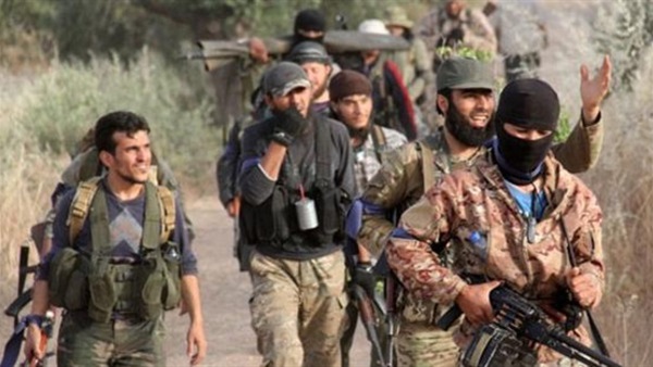 المعارضة السورية تتقدم نحو مواقع «داعش» على أطراف «الباب»