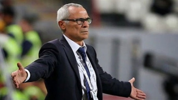 رئيس بعثة المنتخب يكشف مصير «كوبر»