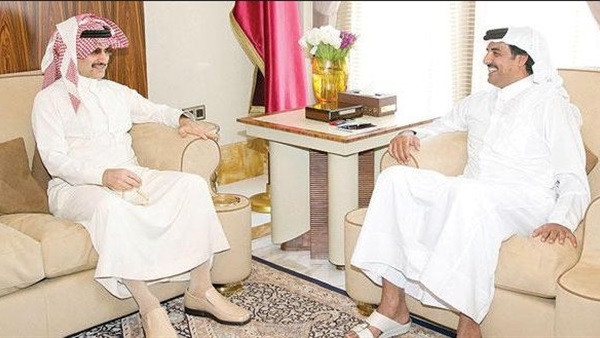 أمير قطر السابق يمنع بث «العرب» لصالح «الجزيرة» 