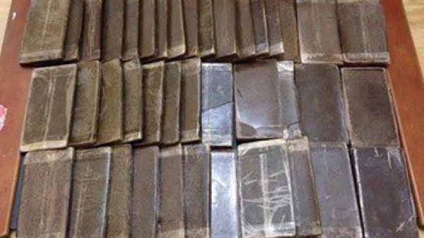 سقوط 3 عاطلين بحوزتهم 86 قطعة حشيش بالإسكندرية