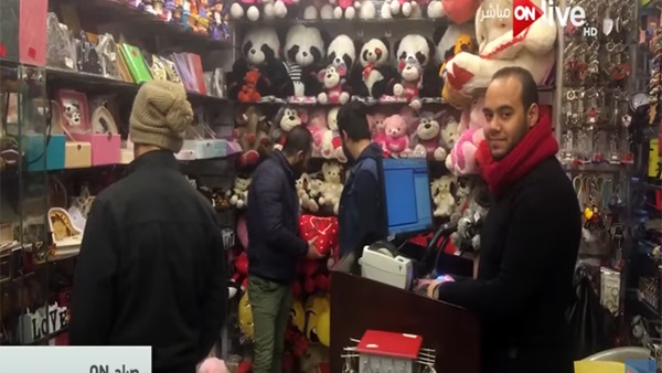 كاميرا ON live تنقل مظاهر الاحتفال بعيد الحب في الصعيد (صور)