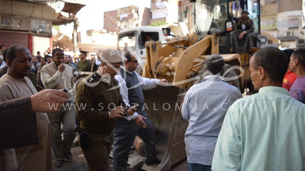 بالصور.. رئاسة منفلوط تنفذ حملة إزلة للإشغالات بـ«أسيوط»