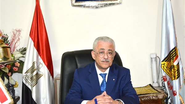 «غرقى التعليم» يتعلقون بسفينة «شوقي» (تقرير)