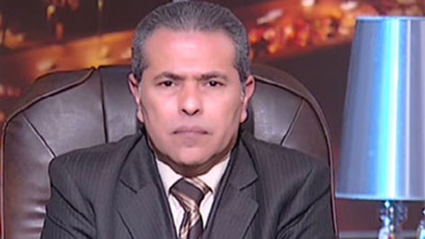 إلزام «عكاشة» بدفع ألفي جنيه أجر خادم لابنه