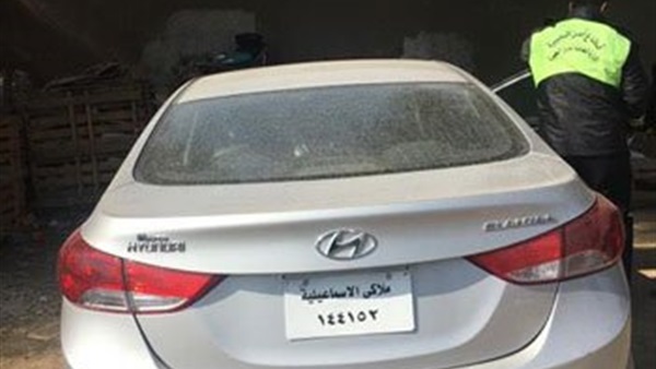 ضبط سيارة مسروقة بلوحات مزورة في الهرم
