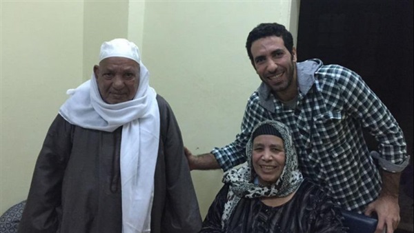 أول تعليق لـ«أبو تريكة» بعد وفاة والده