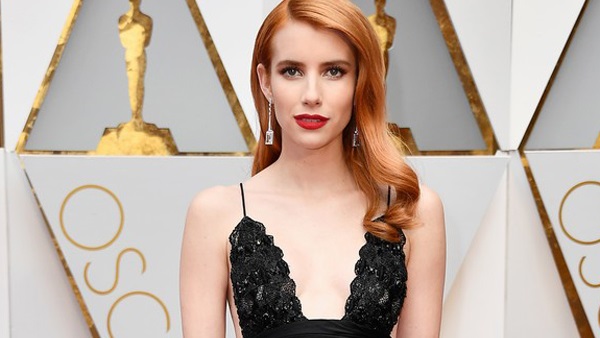 Oscars2017.. إيما روبرتس تبعث رسالة بفستانها (صور)
