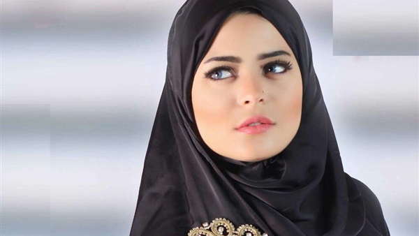 غيري وبدلي في شكل الحجاب .. إطلالة مختلفة  لرحاب أبو طالب 